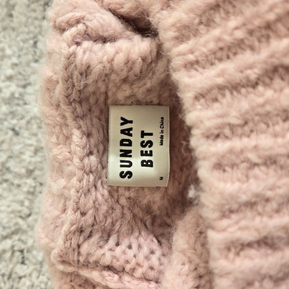 Sunday Best Pink Sweater Size Medium - Picture 2 of 2